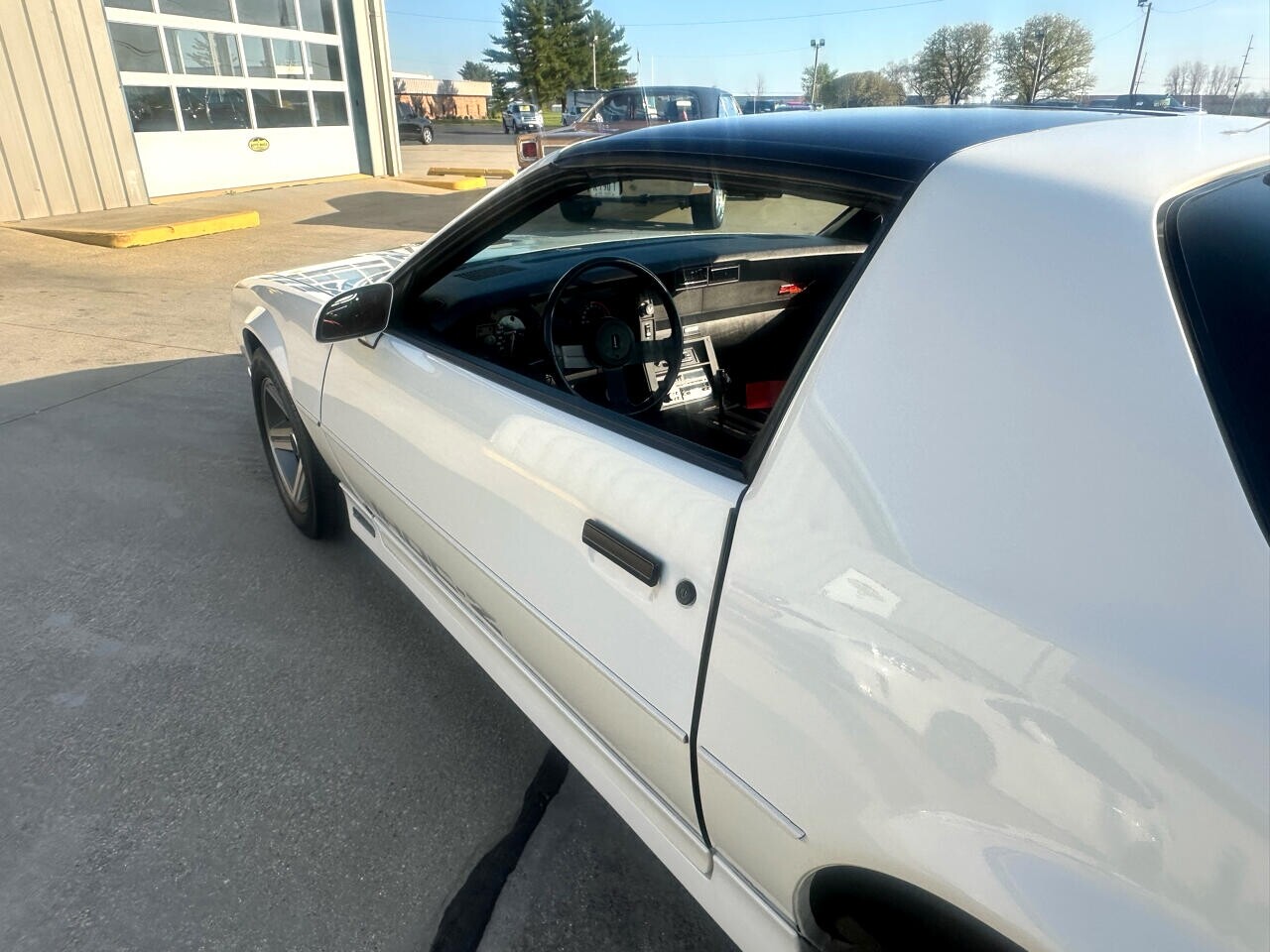 Chevrolet-Camaro-1986-Coupe-24