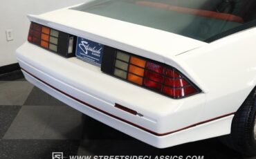 Chevrolet-Camaro-1986-Coupe-25