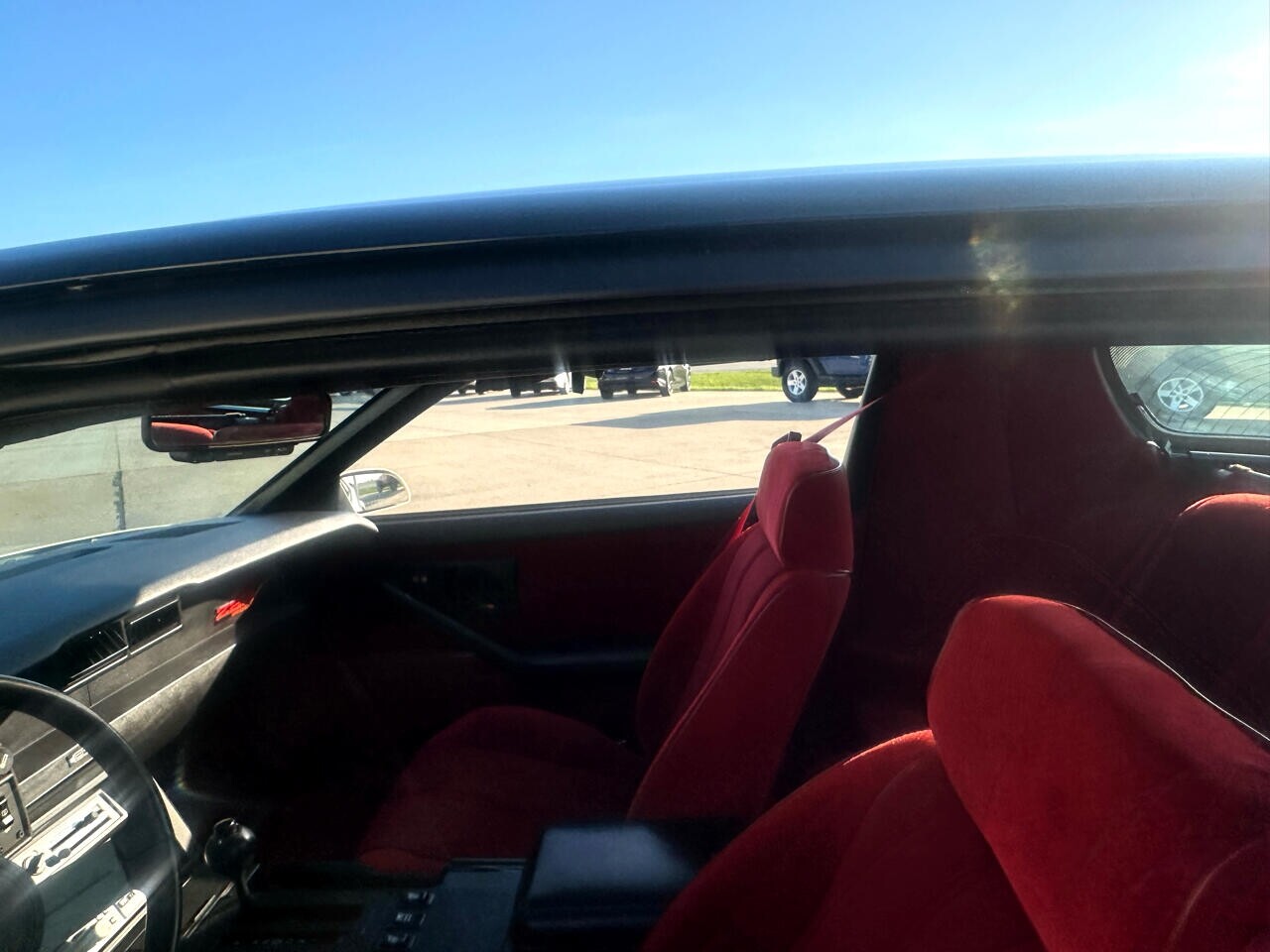 Chevrolet-Camaro-1986-Coupe-26