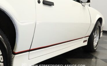 Chevrolet-Camaro-1986-Coupe-26
