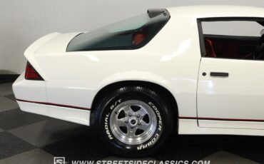 Chevrolet-Camaro-1986-Coupe-27