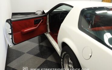 Chevrolet-Camaro-1986-Coupe-33