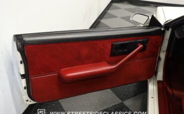 Chevrolet-Camaro-1986-Coupe-34