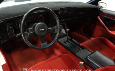 Chevrolet-Camaro-1986-Coupe-35