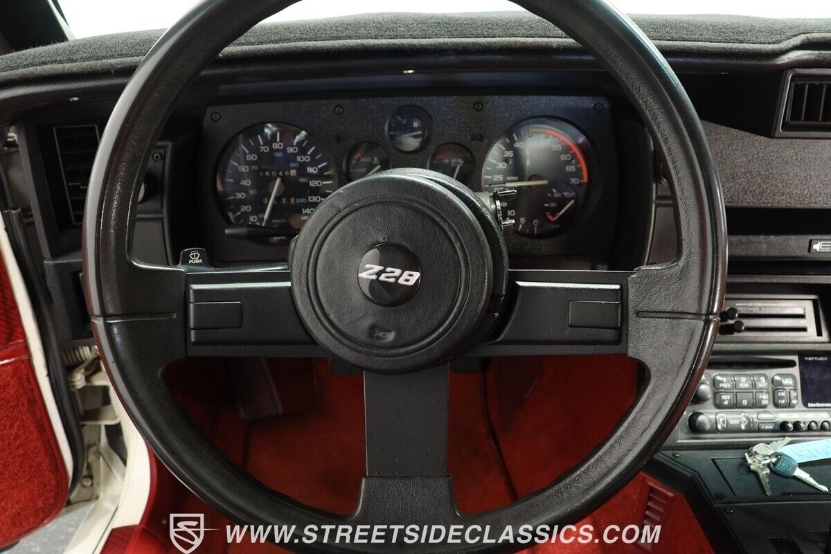 Chevrolet-Camaro-1986-Coupe-36