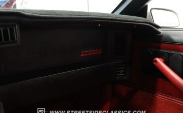 Chevrolet-Camaro-1986-Coupe-38
