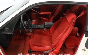Chevrolet-Camaro-1986-Coupe-4