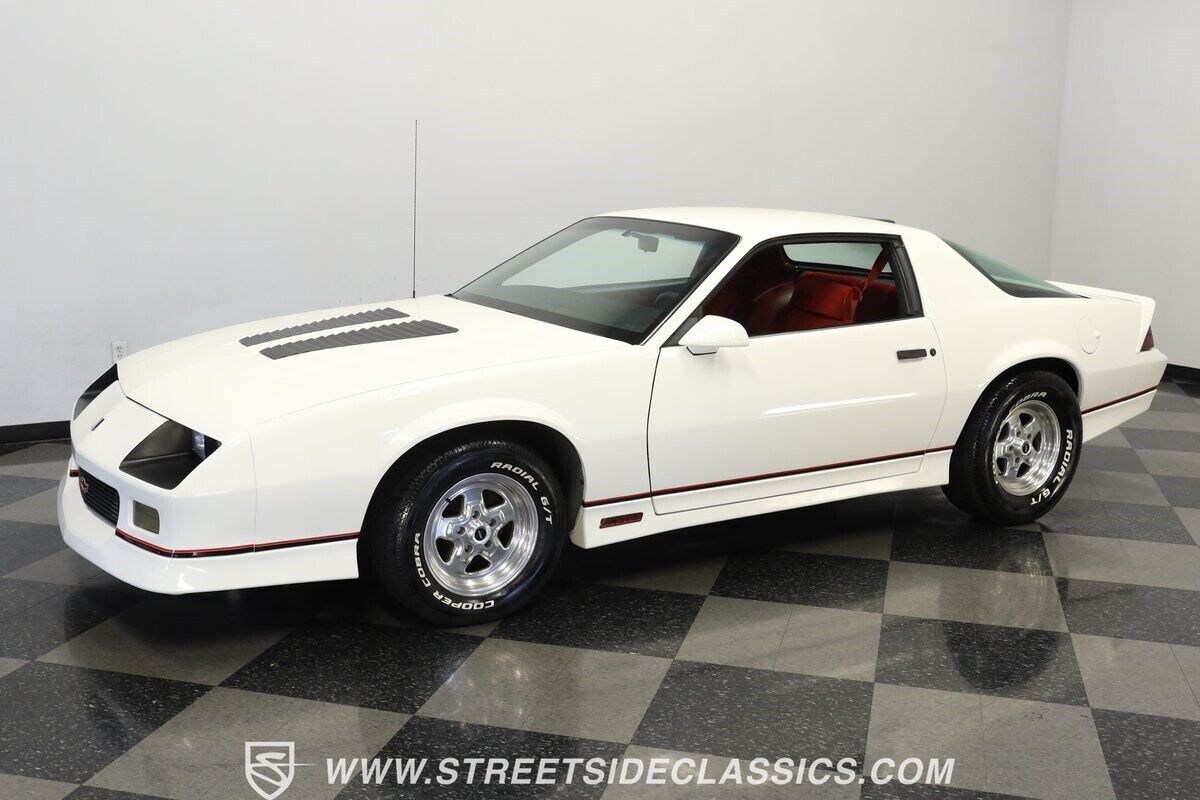 Chevrolet-Camaro-1986-Coupe-5
