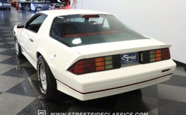 Chevrolet-Camaro-1986-Coupe-7