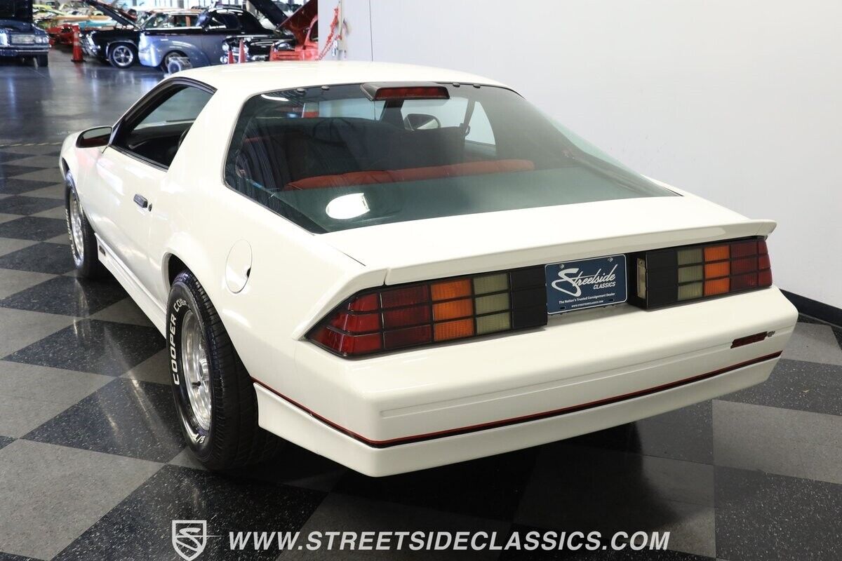 Chevrolet-Camaro-1986-Coupe-7