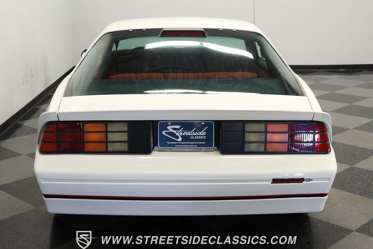 Chevrolet-Camaro-1986-Coupe-8