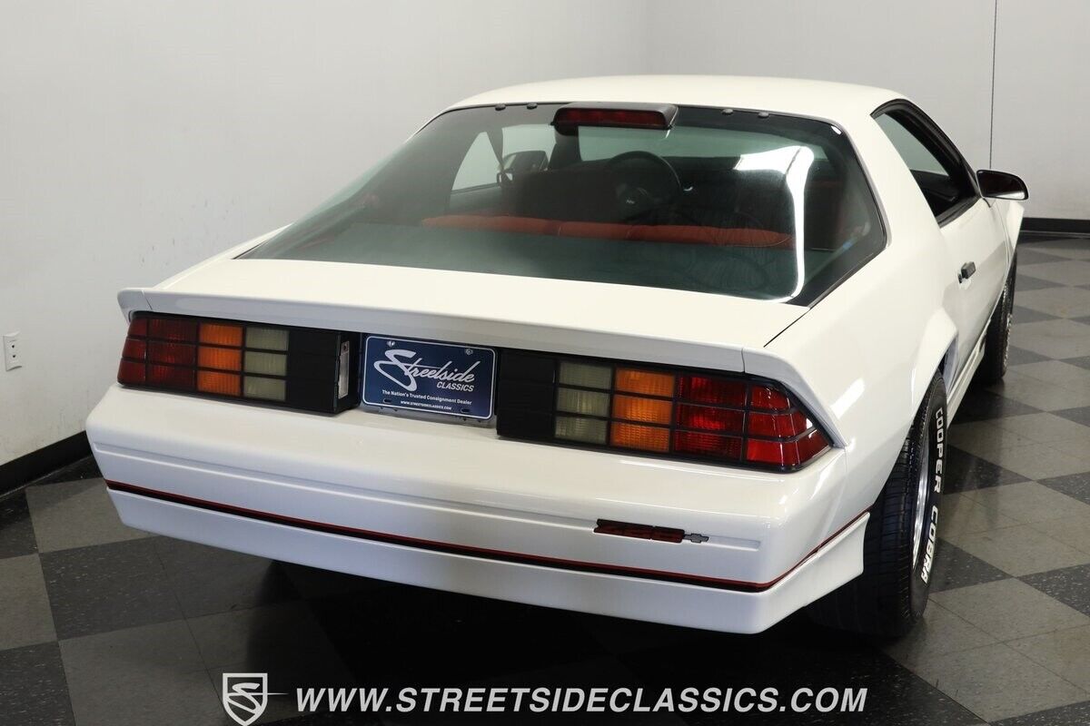Chevrolet-Camaro-1986-Coupe-9