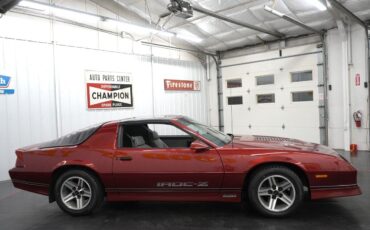Chevrolet-Camaro-1987-Coupe-17