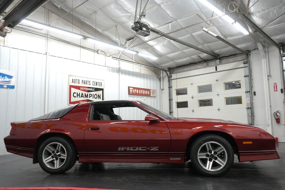 Chevrolet-Camaro-1987-Coupe-18
