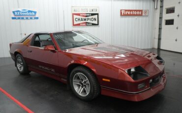 Chevrolet-Camaro-1987-Coupe-19