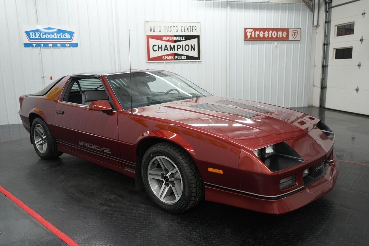 Chevrolet-Camaro-1987-Coupe-19