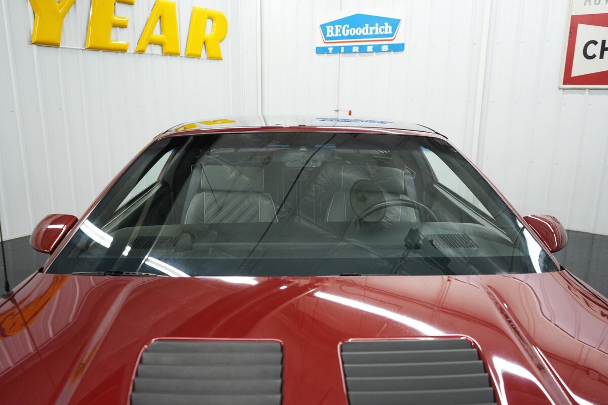 Chevrolet-Camaro-1987-Coupe-25