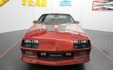 Chevrolet-Camaro-1987-Coupe-26