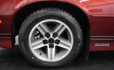 Chevrolet-Camaro-1987-Coupe-31