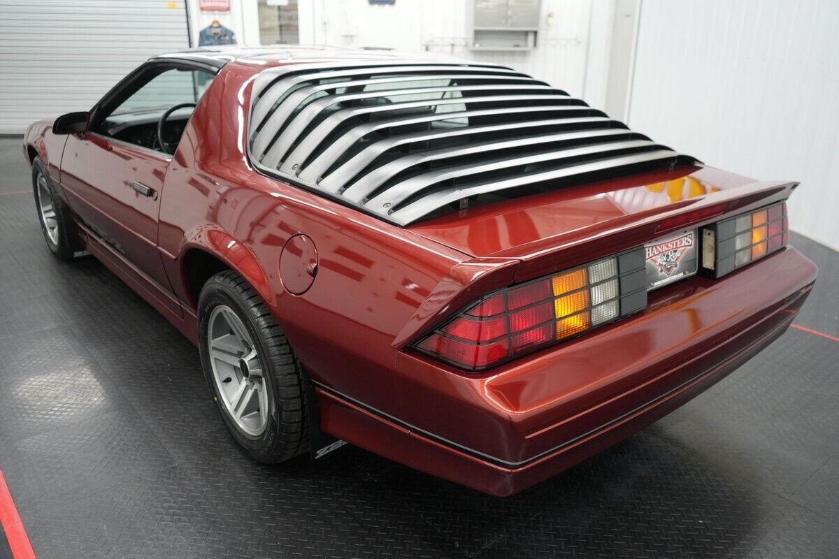 Chevrolet-Camaro-1987-Coupe-6