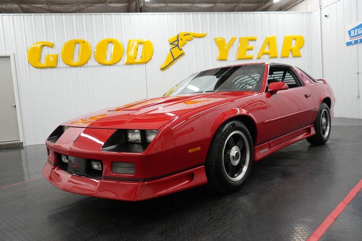 Chevrolet-Camaro-1991-1