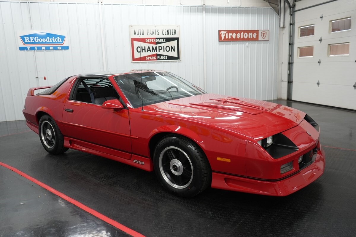 Chevrolet-Camaro-1991-19