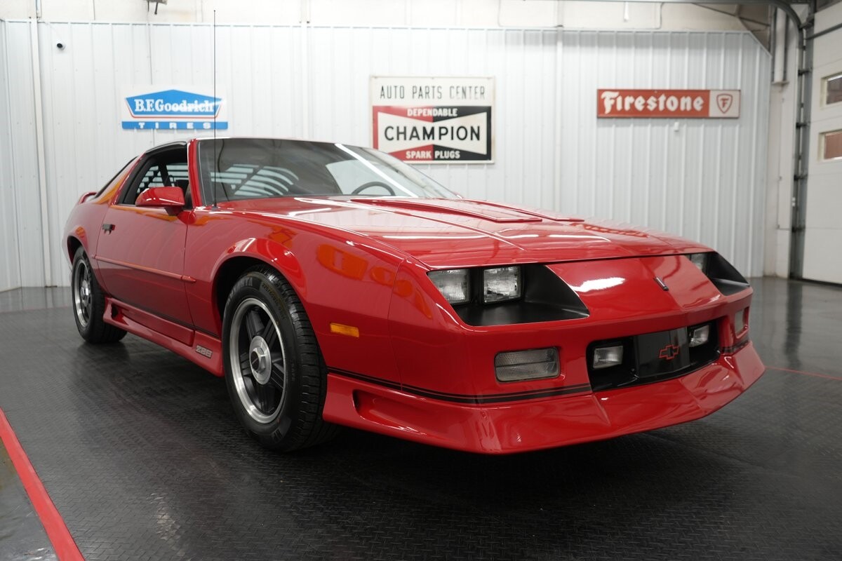 Chevrolet-Camaro-1991-22