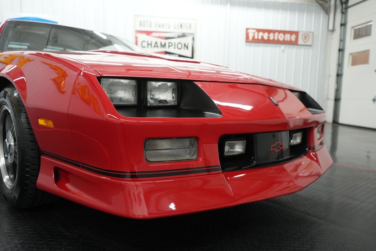 Chevrolet-Camaro-1991-23