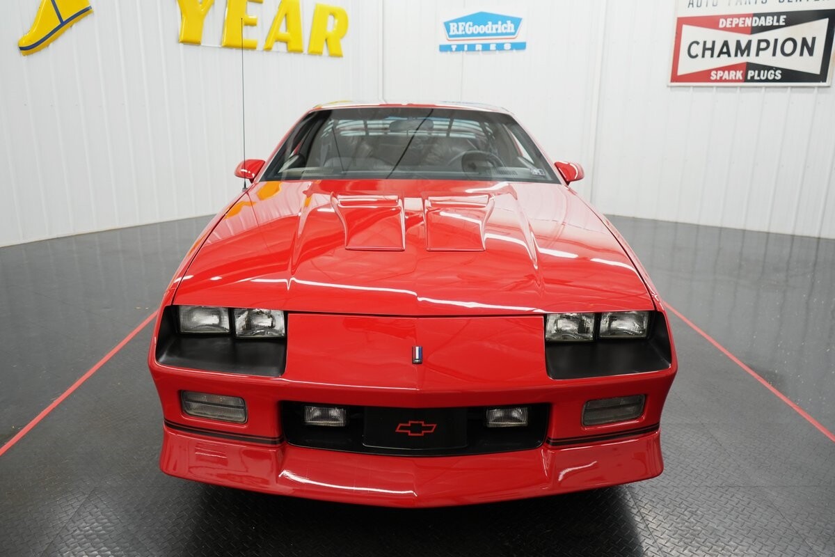 Chevrolet-Camaro-1991-27
