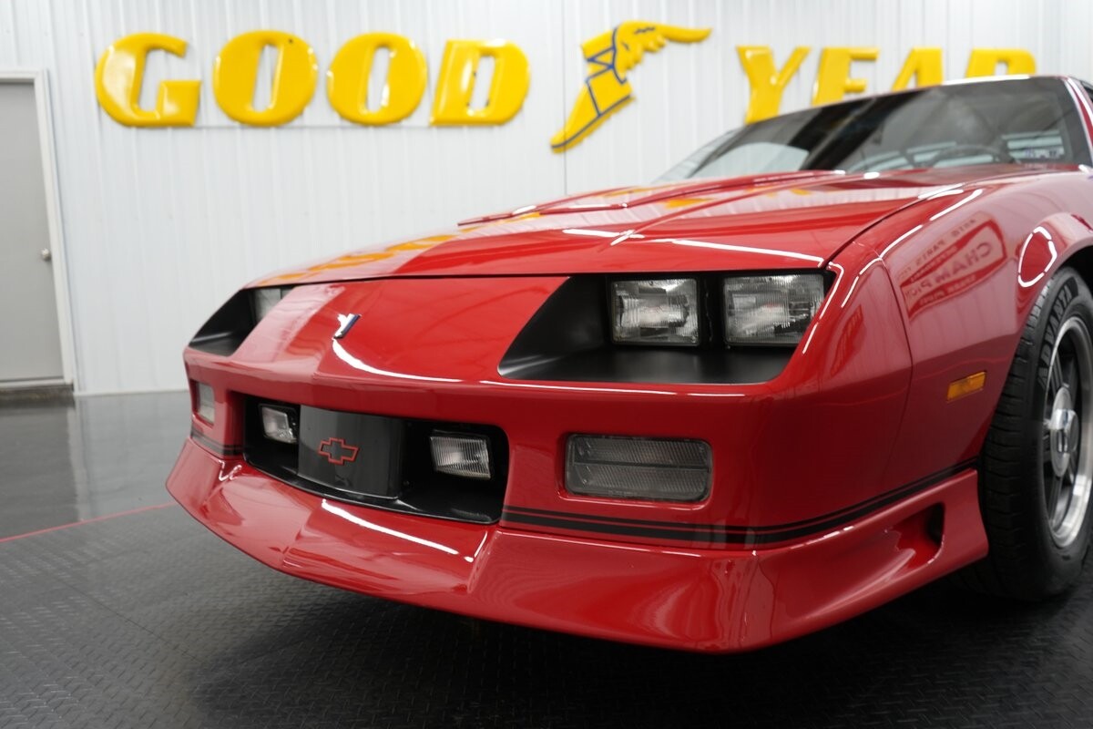 Chevrolet-Camaro-1991-29