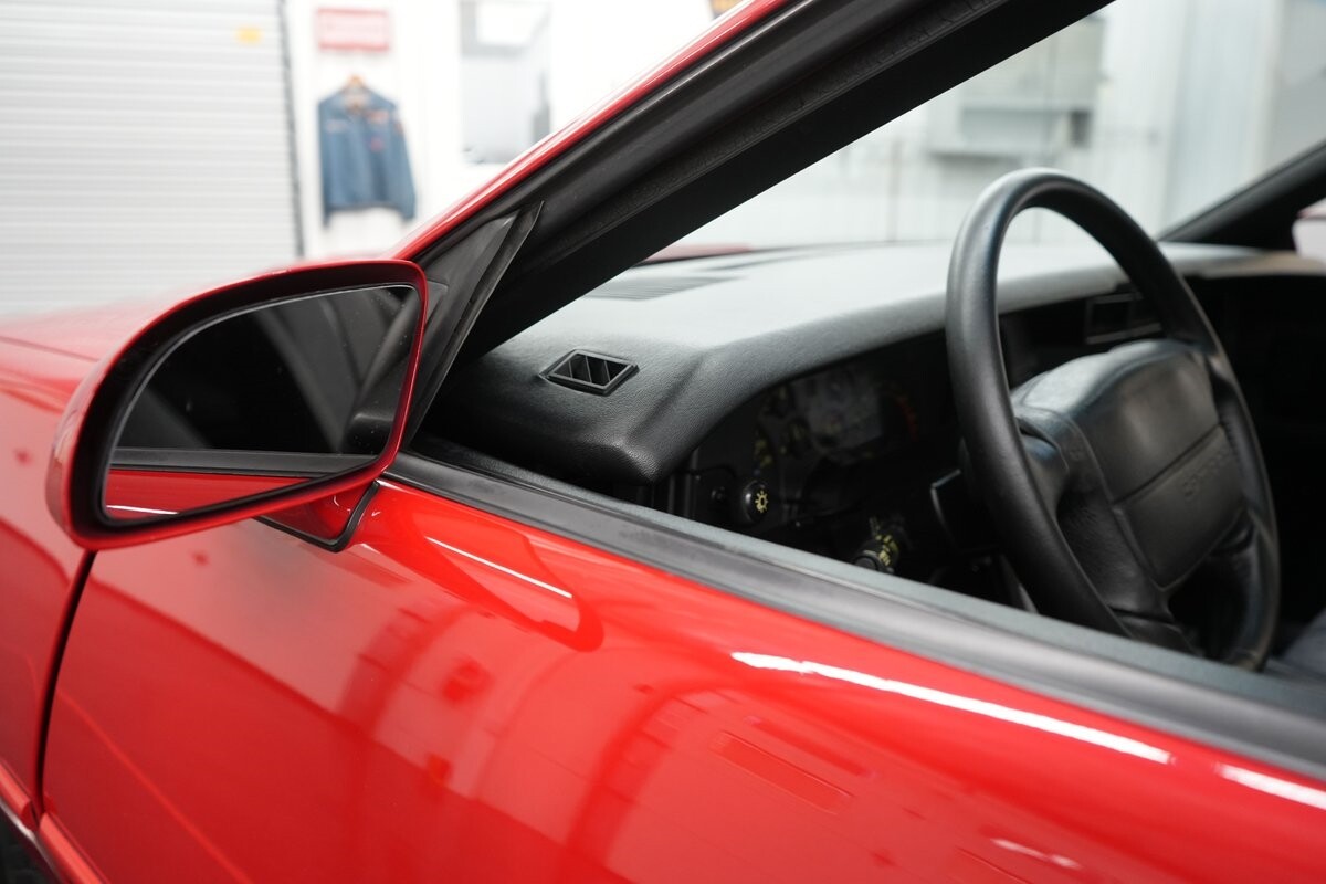 Chevrolet-Camaro-1991-31