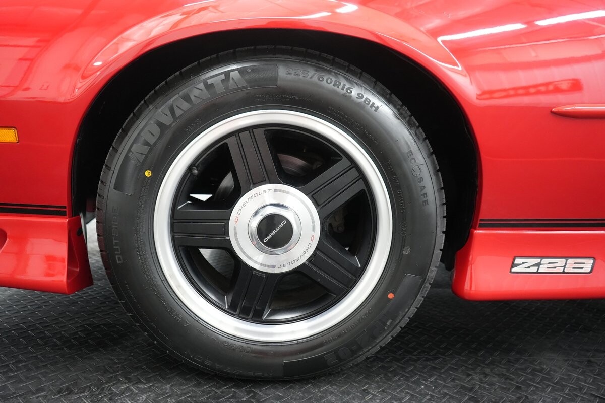 Chevrolet-Camaro-1991-34