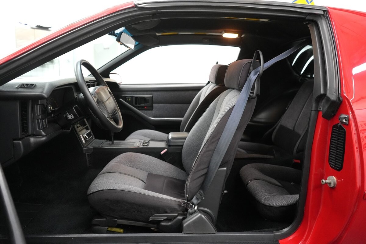 Chevrolet-Camaro-1991-38