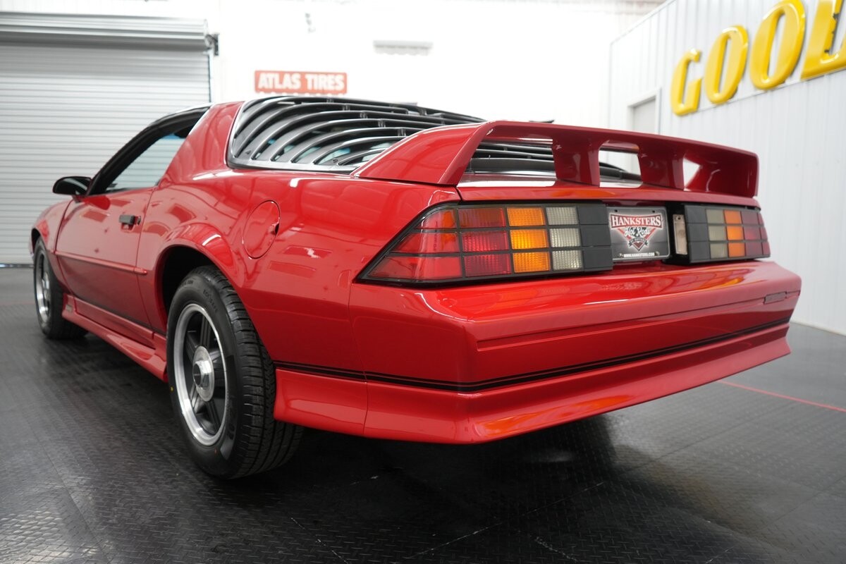 Chevrolet-Camaro-1991-7