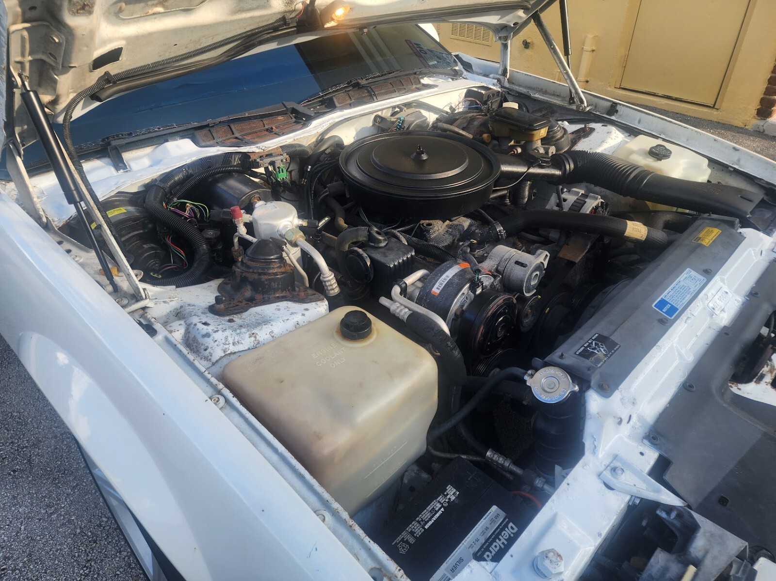 Chevrolet-Camaro-1991-Coupe-19