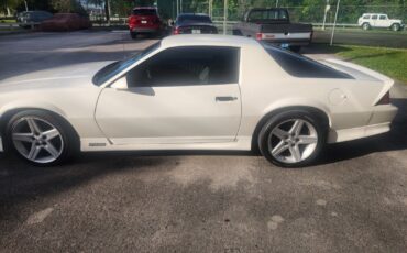 Chevrolet-Camaro-1991-Coupe-2