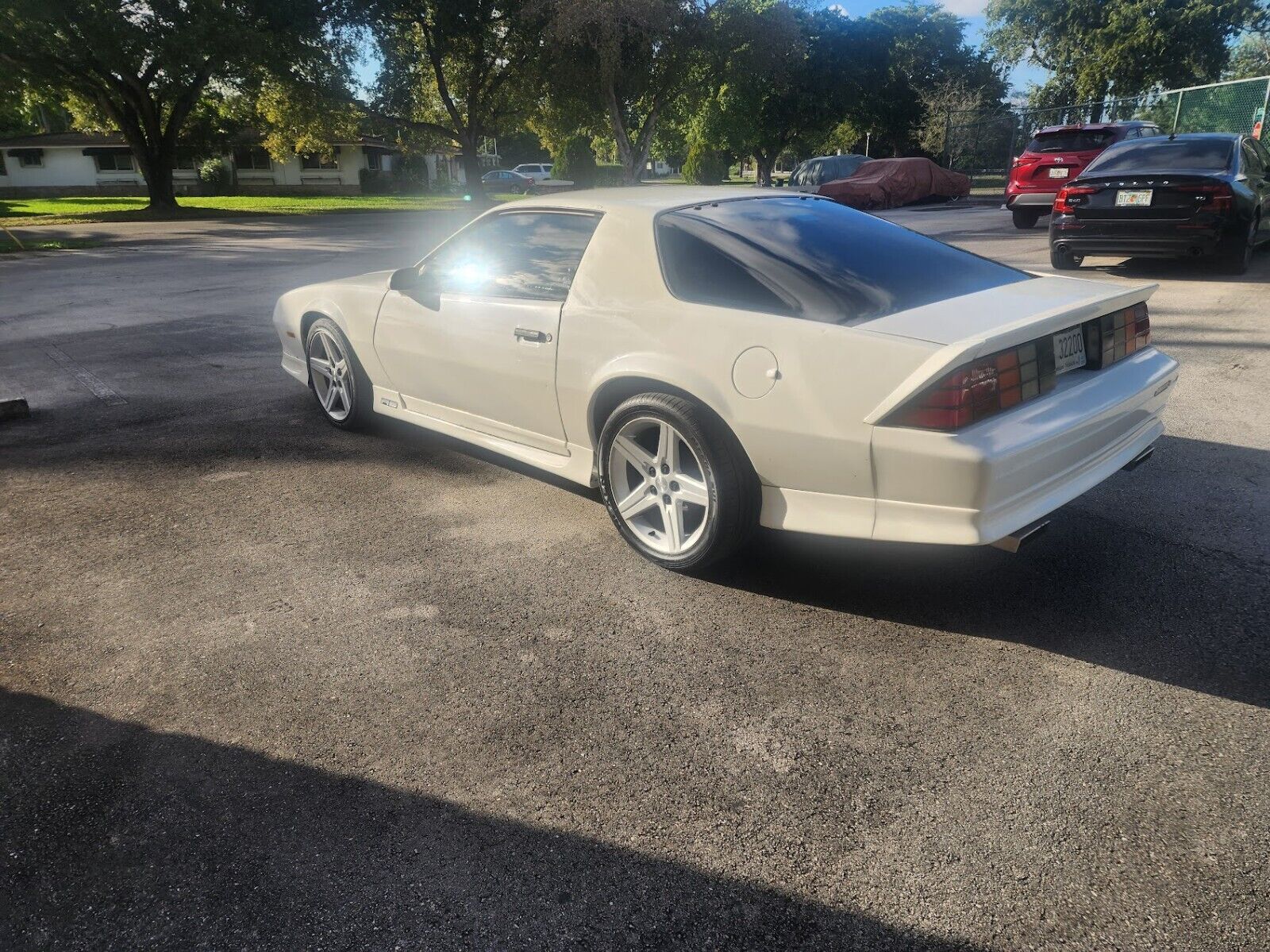 Chevrolet-Camaro-1991-Coupe-3