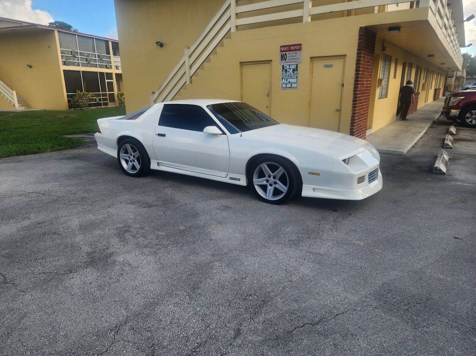 Chevrolet-Camaro-1991-Coupe-7