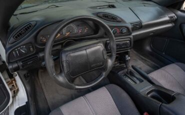 Chevrolet-Camaro-1995-2-Door-10