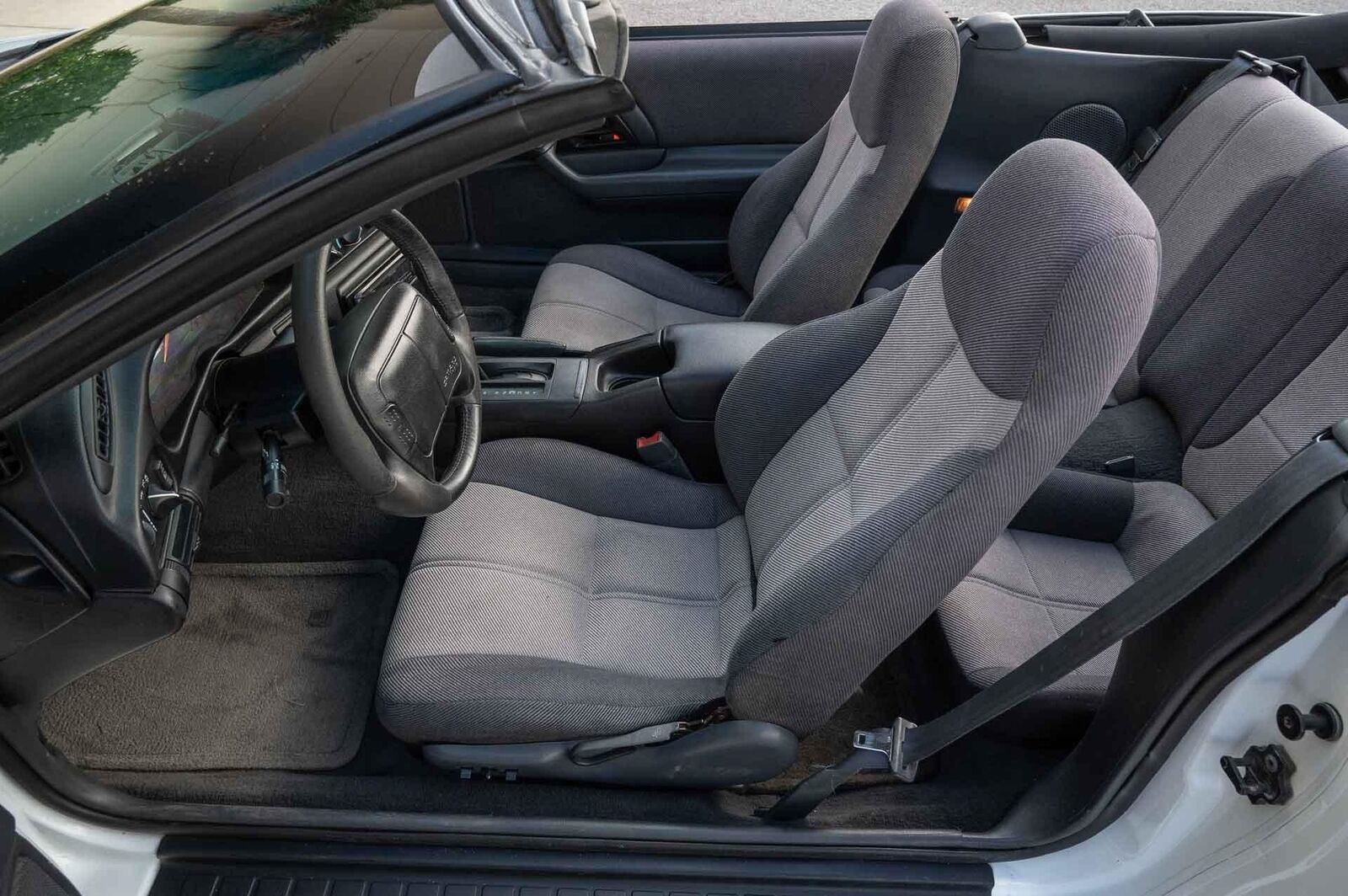 Chevrolet-Camaro-1995-2-Door-11