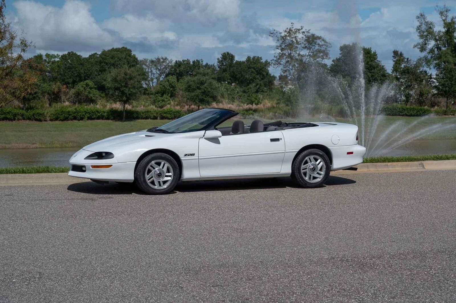 Chevrolet-Camaro-1995-2-Door-15