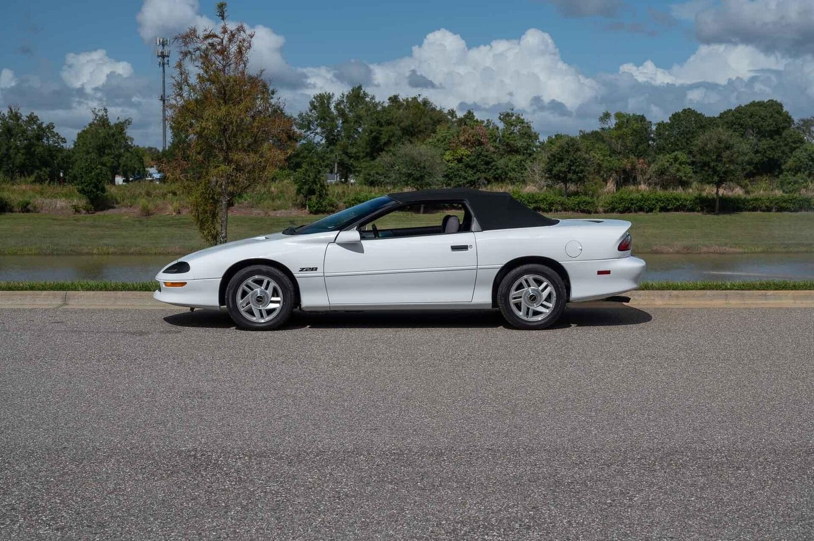 Chevrolet-Camaro-1995-2-Door-31