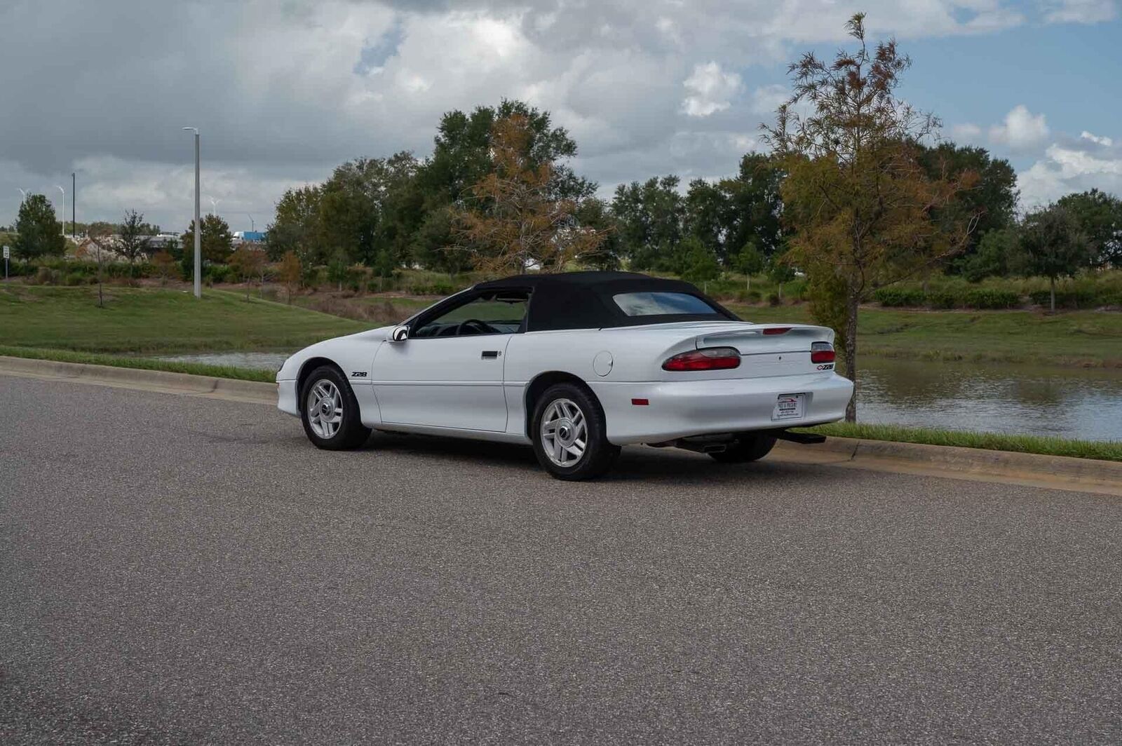 Chevrolet-Camaro-1995-2-Door-32