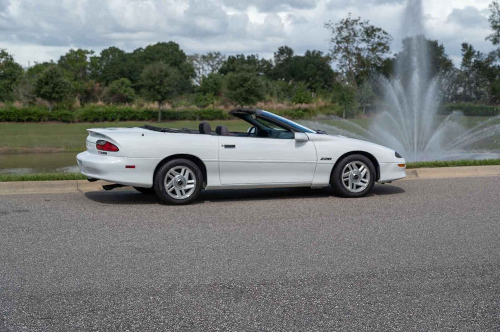 Chevrolet-Camaro-1995-2-Door-38