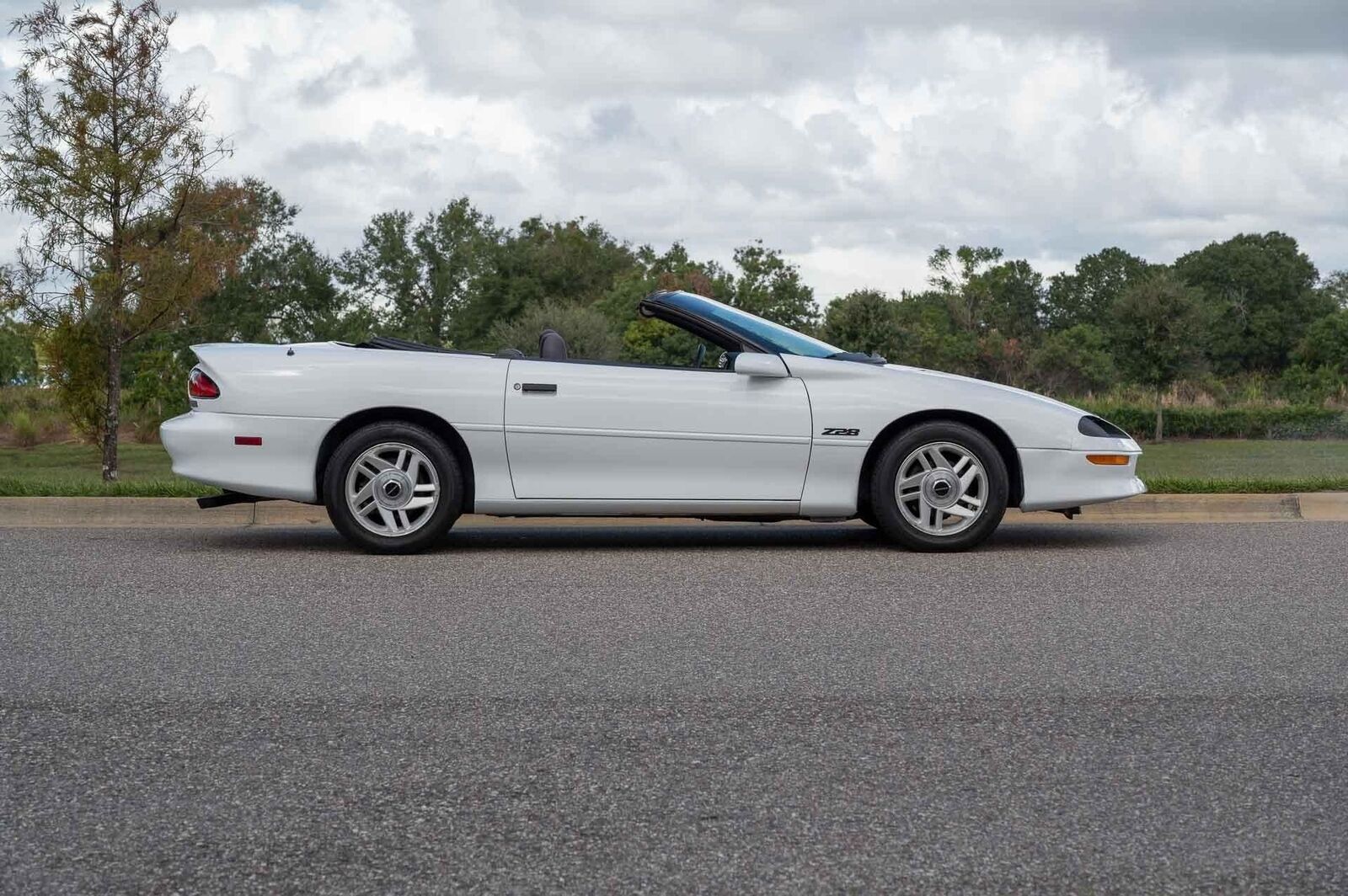 Chevrolet-Camaro-1995-2-Door-39
