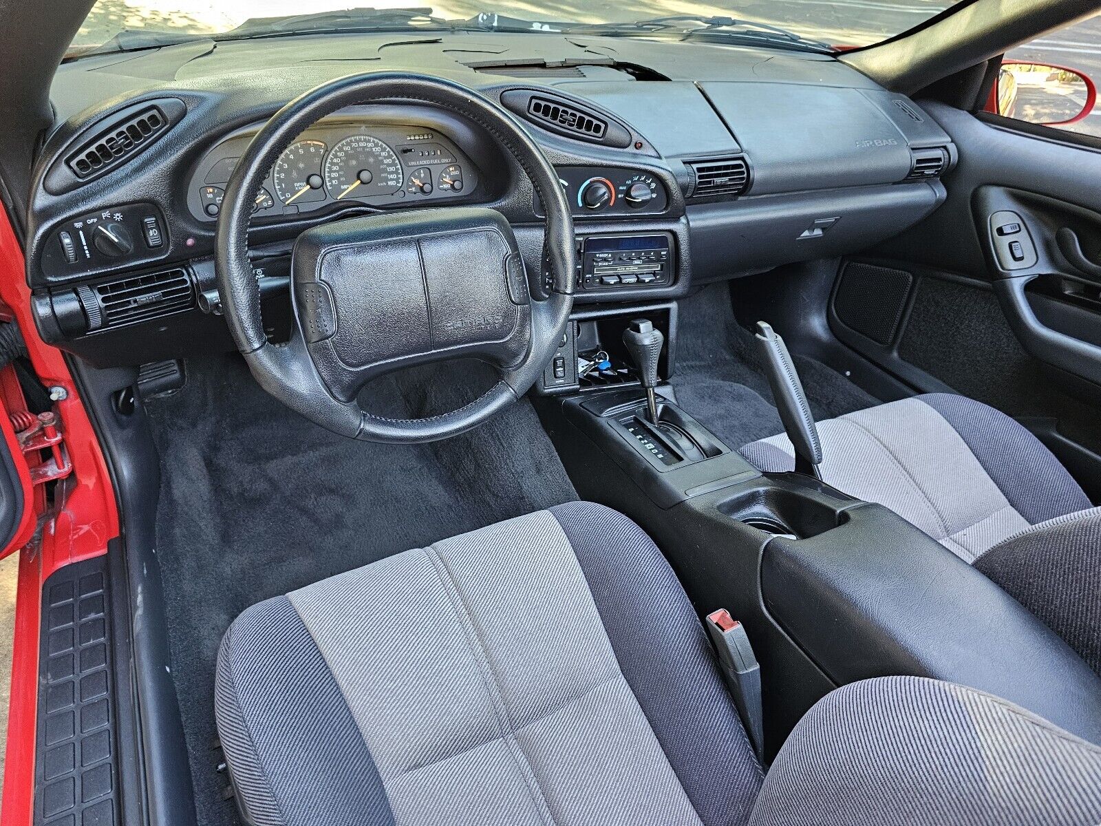 Chevrolet-Camaro-1995-Convertible-25