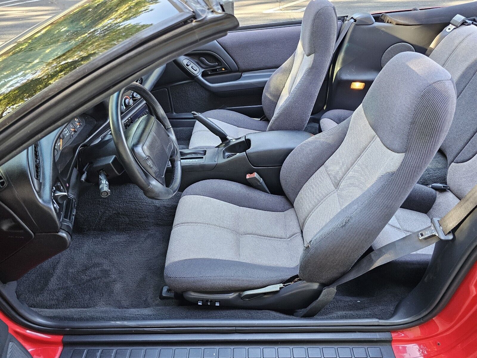 Chevrolet-Camaro-1995-Convertible-26