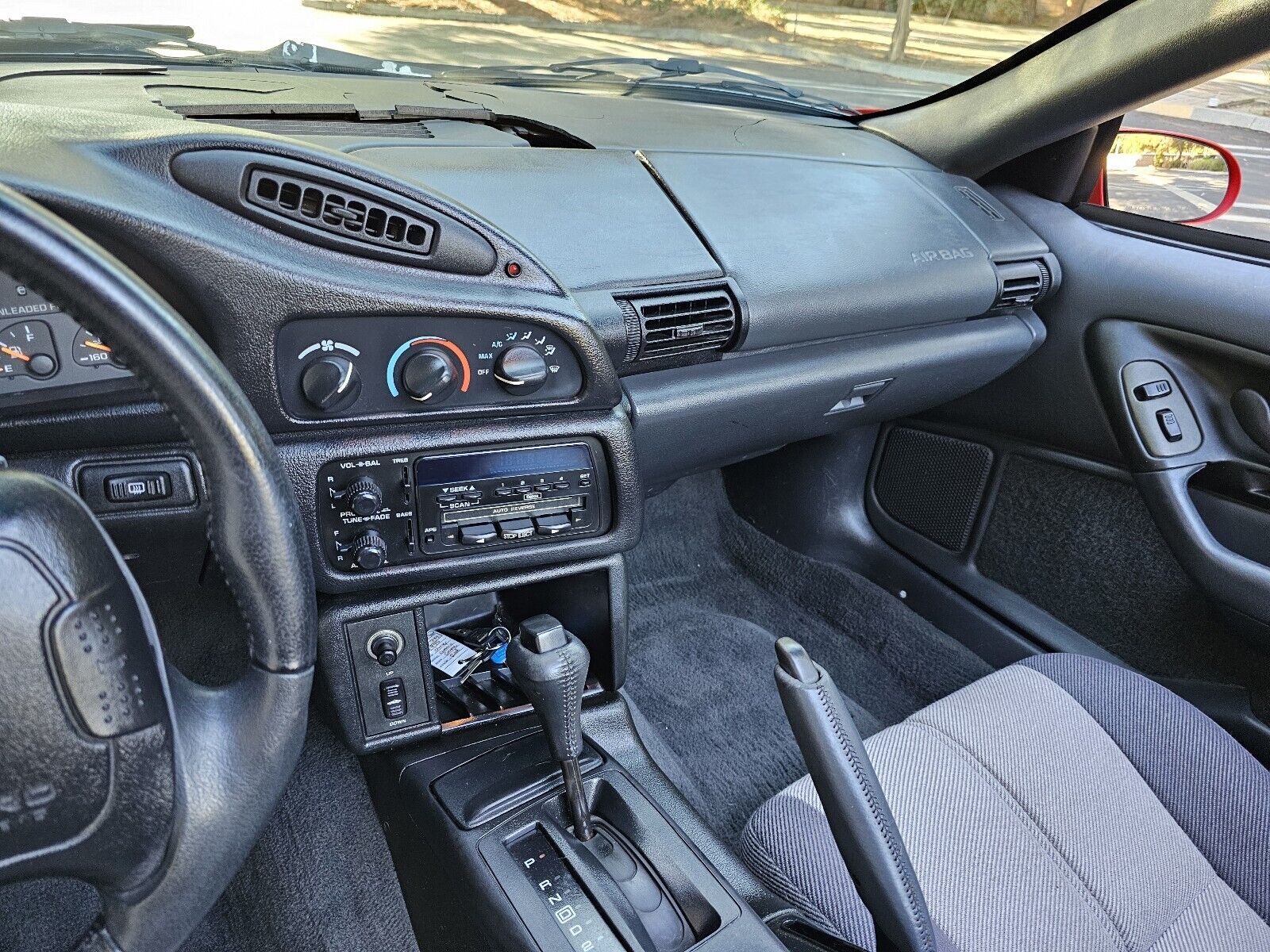 Chevrolet-Camaro-1995-Convertible-31