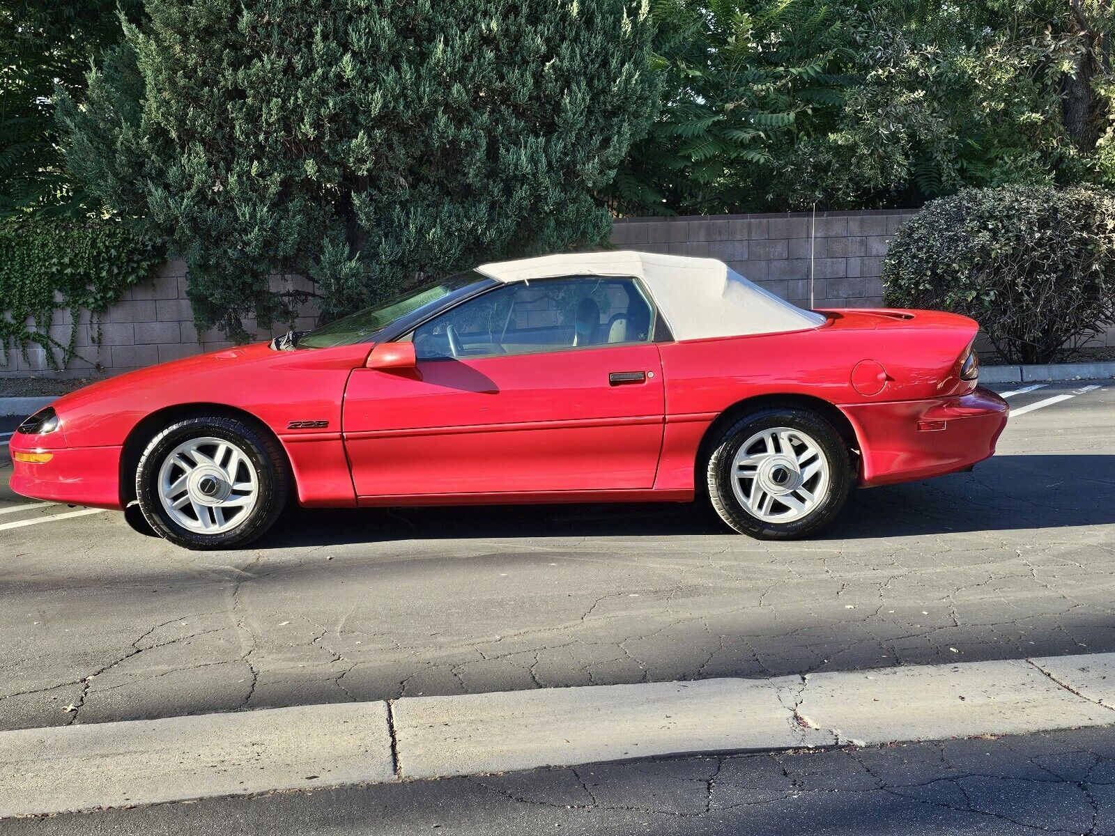 Chevrolet-Camaro-1995-Convertible-7