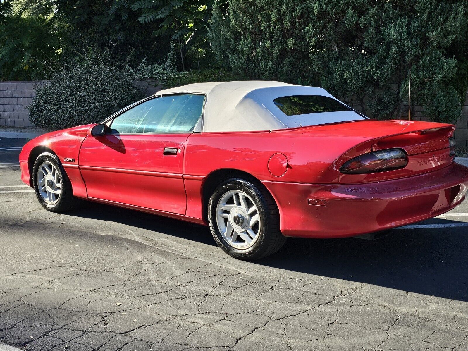 Chevrolet-Camaro-1995-Convertible-9